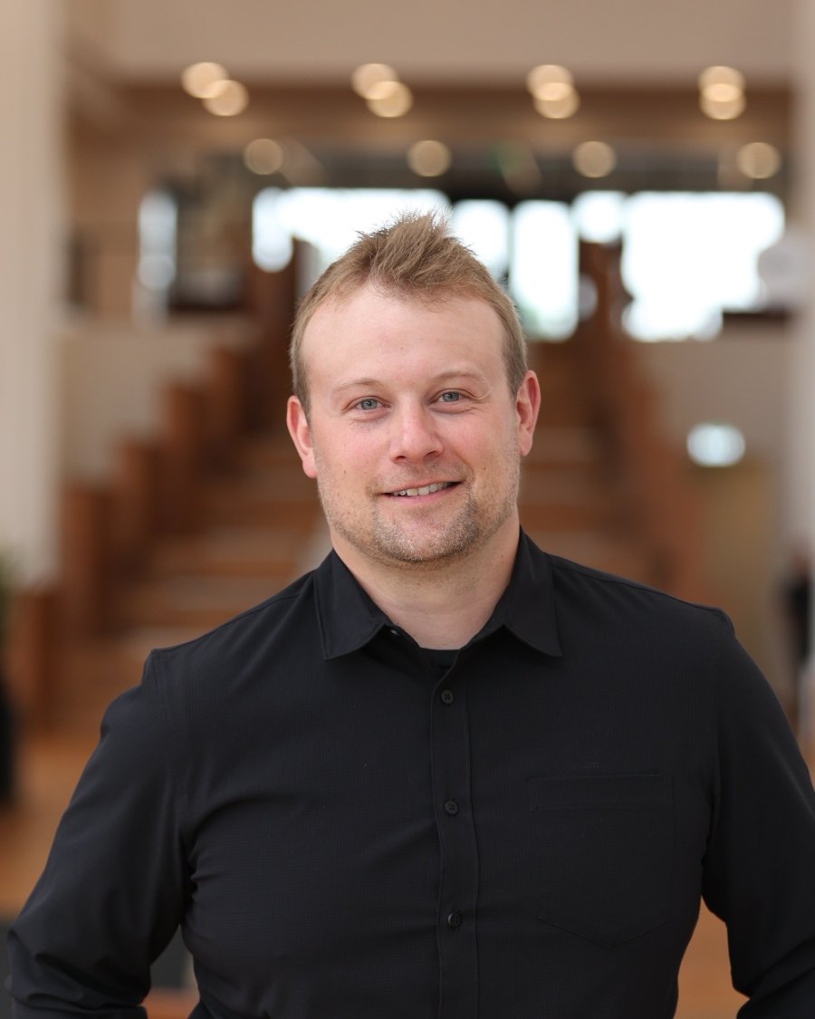 Adam Hallet, Loan Officer